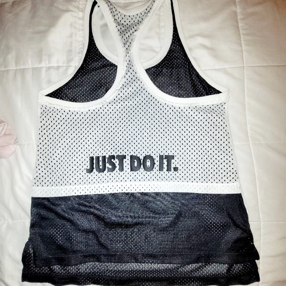 Nike Jersey - Picture 2 of 4